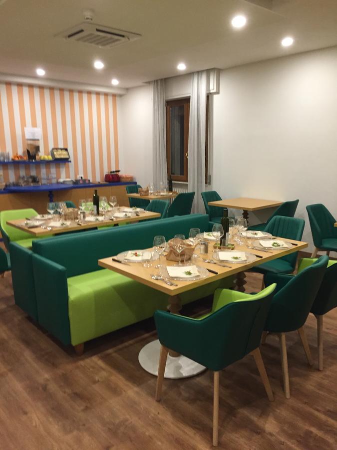 La Gustea Hotel & Cucina Сартеано Екстер'єр фото